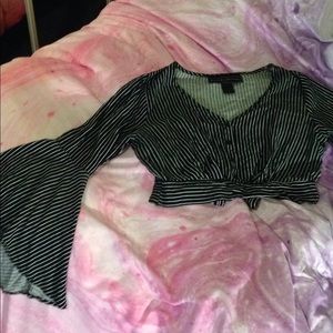 Stripped crop top with bell sleeves button up S